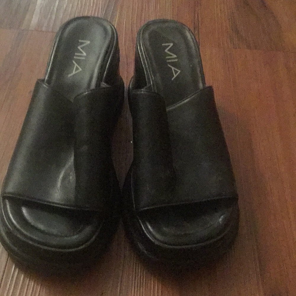 MIA platform sandals